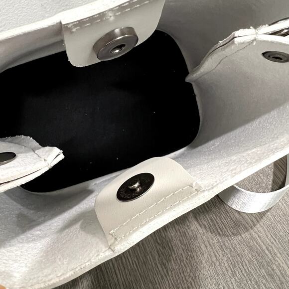 Claudia Canova Womens OS Chain & Web Shoulder Strap Tote Bag Light Grey - Picture 4 of 5